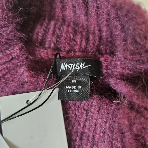 Nasty Gal Burgundy Sweater Size M Mock Neck Relaxed Fit Knit Warm NWT - Picture 11 of 13